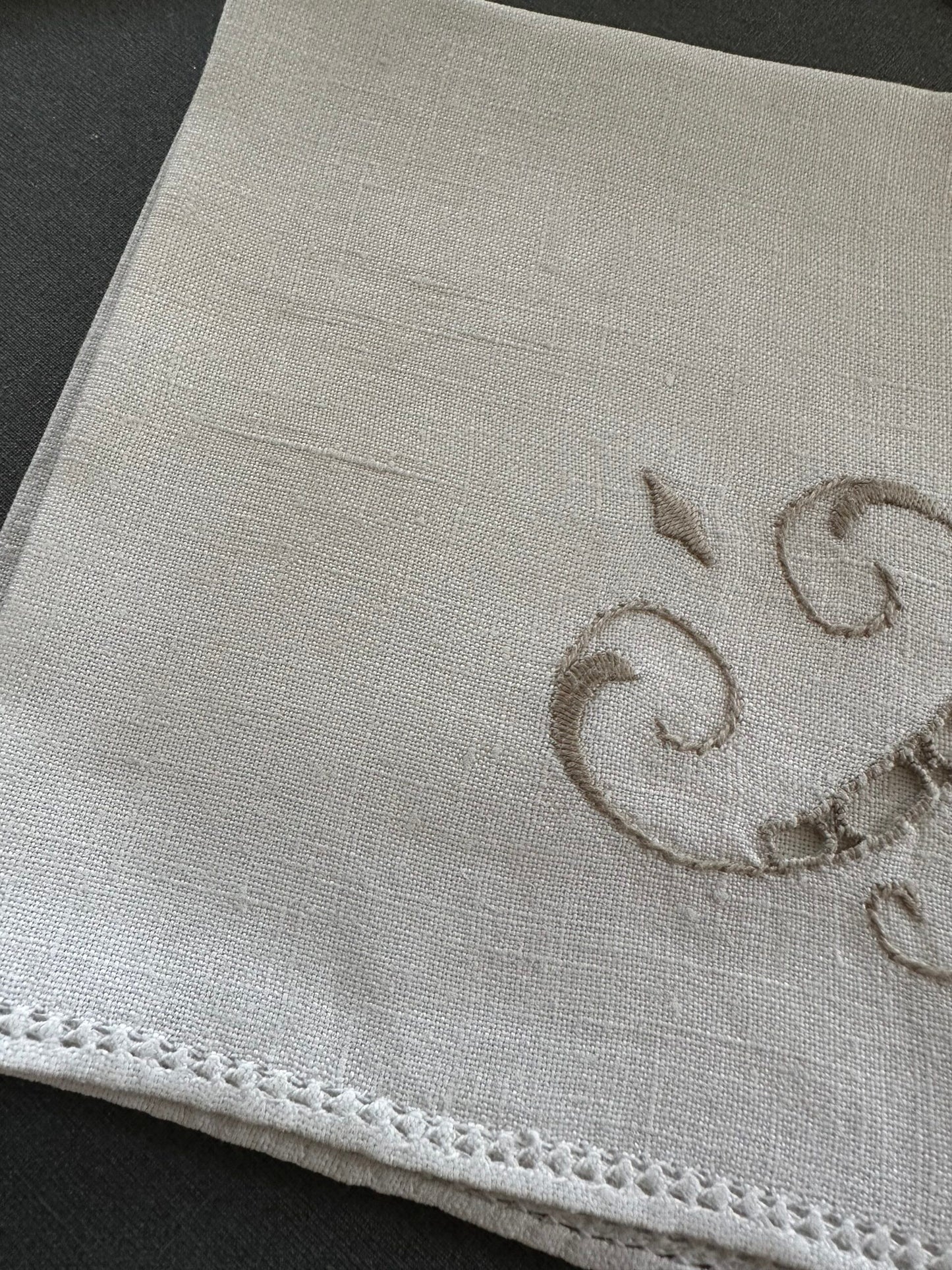 Heavy Linen Taupe Emb'd Napkins (7)