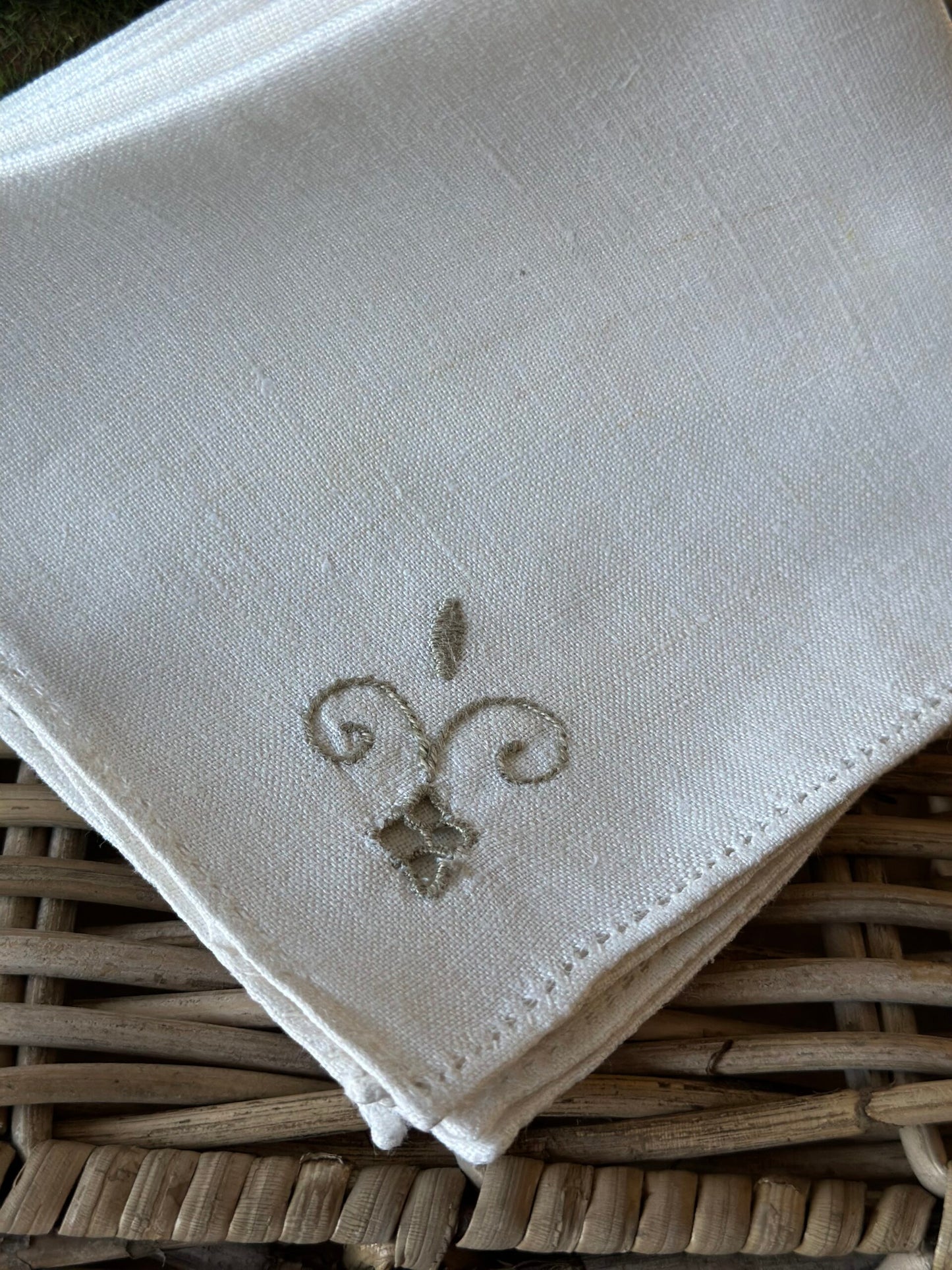 13 x 13 Embroidered Linen Napkins