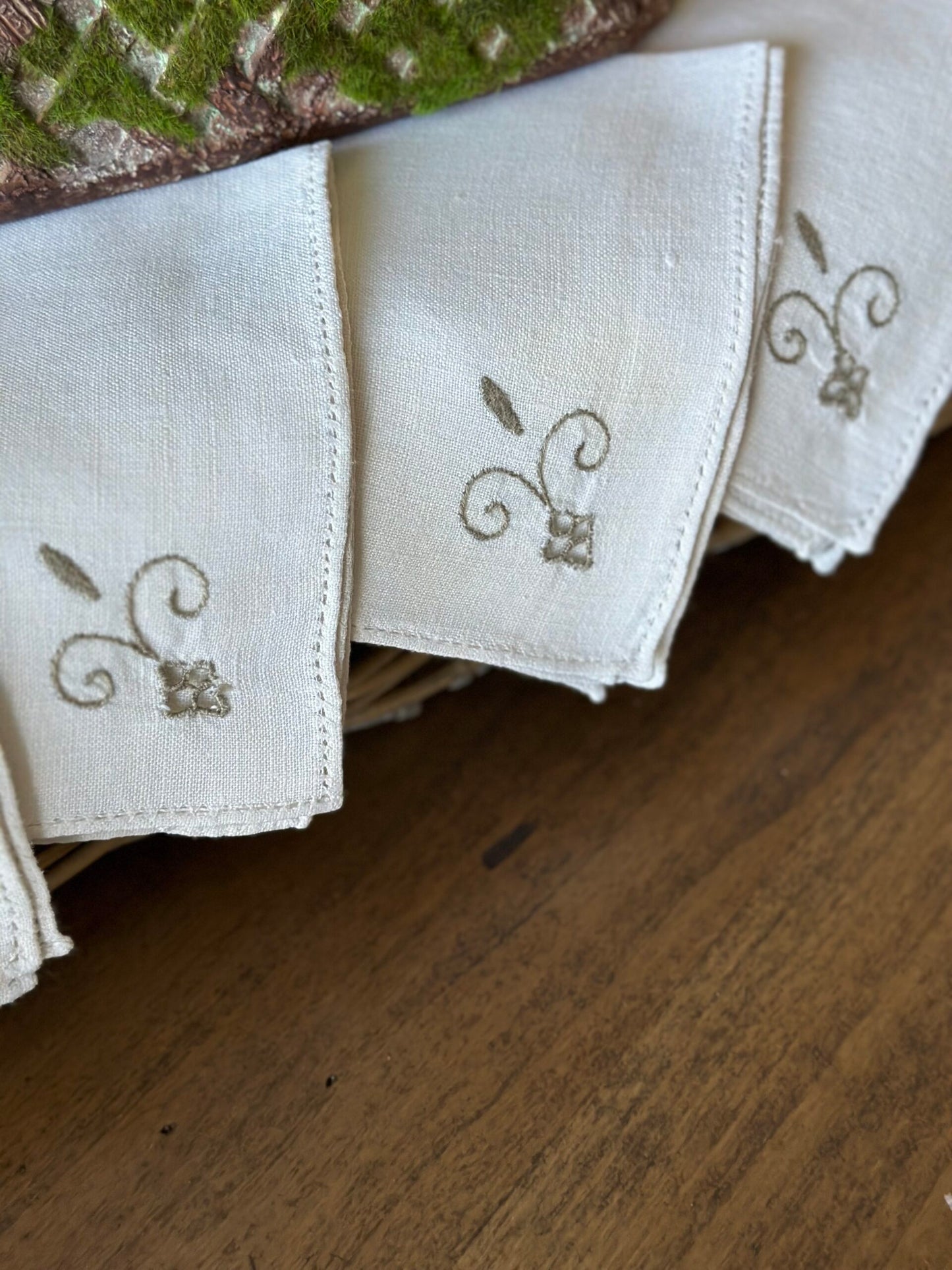 13 x 13 Embroidered Linen Napkins